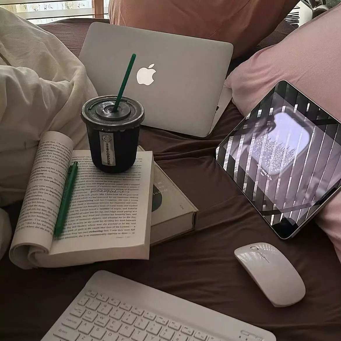 从抗拒到真香：Tailwind CSS（TWCSS）实战复盘与全解析